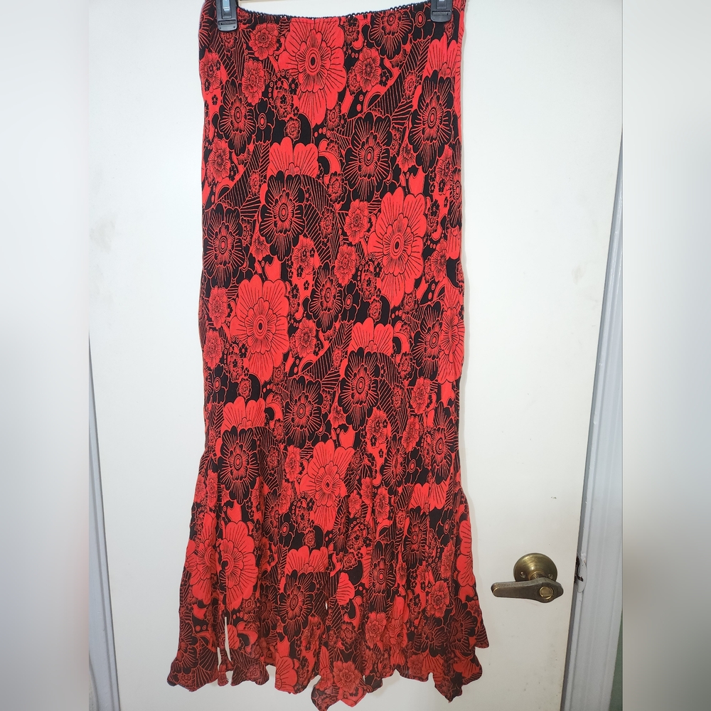 Jagged edge skirt
